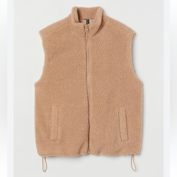H&M Jackets & Blazers - H&M Divided Fleece Vest Size Small NWT